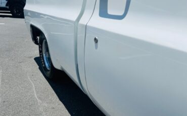 Chevrolet-C-10-1982-Pickup-Truck-35