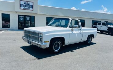 Chevrolet-C-10-1982-Pickup-Truck