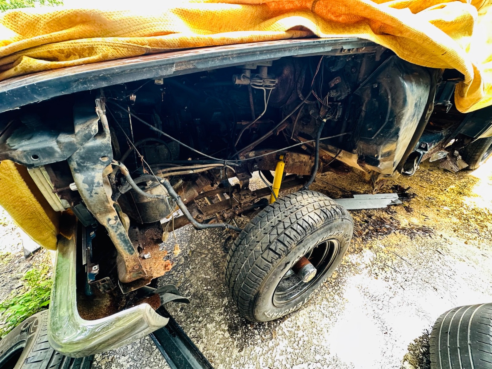 Chevrolet-C-10-1983-25