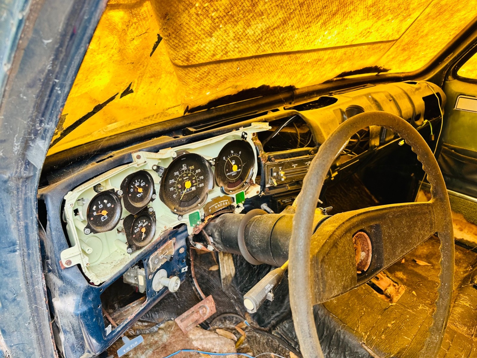 Chevrolet-C-10-1983-28
