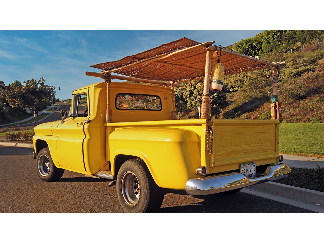 Chevrolet-C10-1963-Canary-Yellow-black-and-purplegrey-2