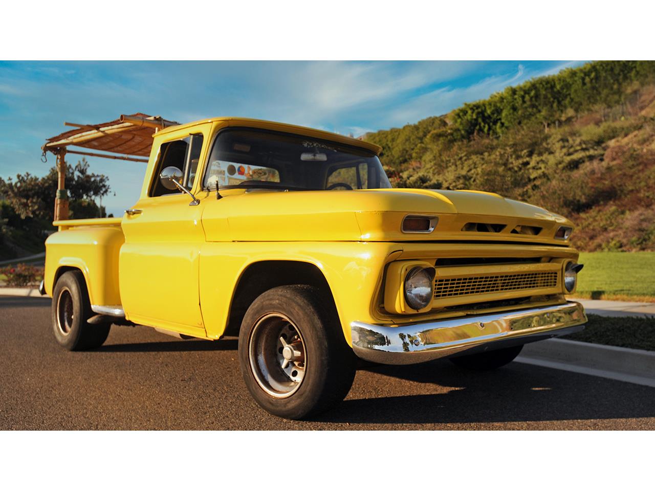 Chevrolet-C10-1963-Canary-Yellow-black-and-purplegrey-4