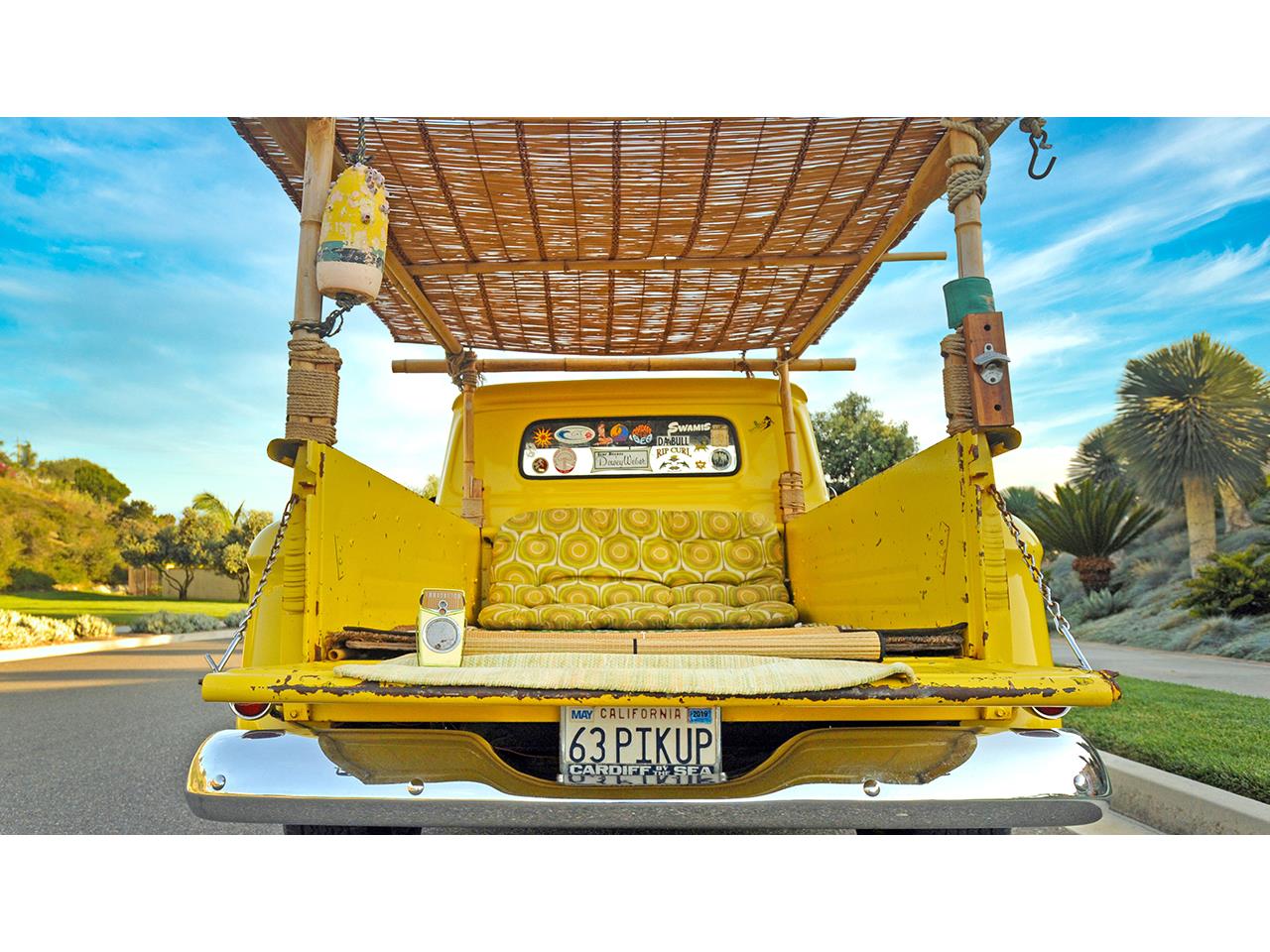 Chevrolet-C10-1963-Canary-Yellow-black-and-purplegrey-5