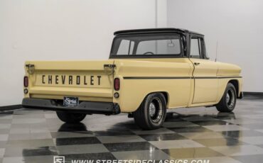 Chevrolet-C10-1963-Desert-Sand-Black-11