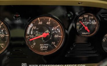 Chevrolet-C10-1963-Desert-Sand-Black-19