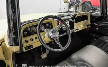 Chevrolet-C10-1963-Desert-Sand-Black-2