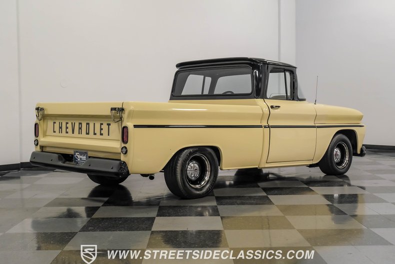 Chevrolet-C10-1963-Desert-Sand-Black-22