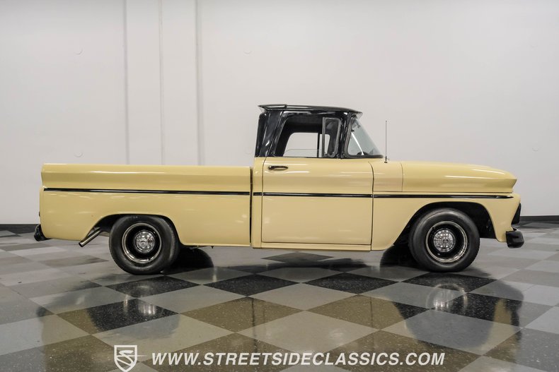 Chevrolet-C10-1963-Desert-Sand-Black-23