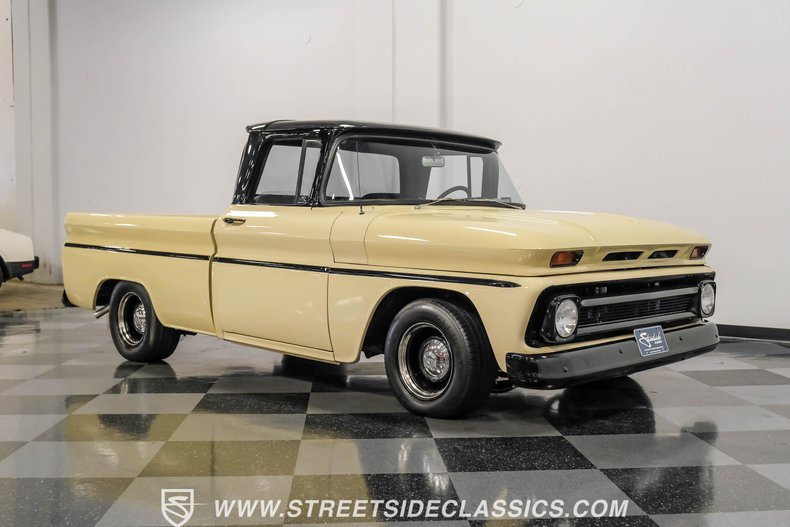 Chevrolet-C10-1963-Desert-Sand-Black-26
