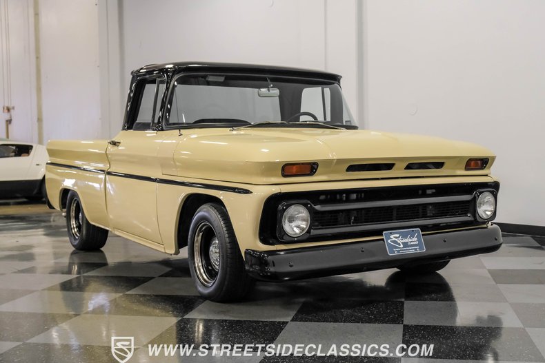 Chevrolet-C10-1963-Desert-Sand-Black-28