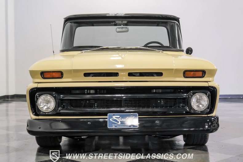 Chevrolet-C10-1963-Desert-Sand-Black-29