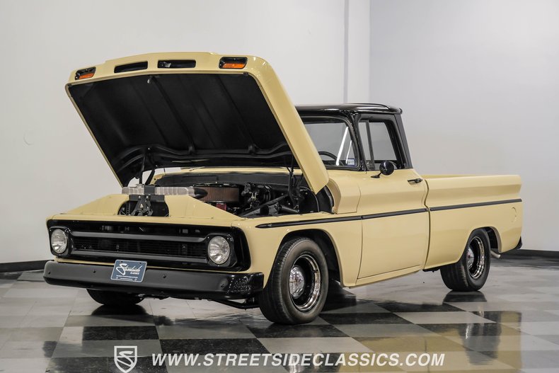 Chevrolet-C10-1963-Desert-Sand-Black-34