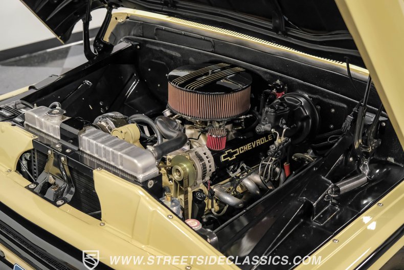 Chevrolet-C10-1963-Desert-Sand-Black-35