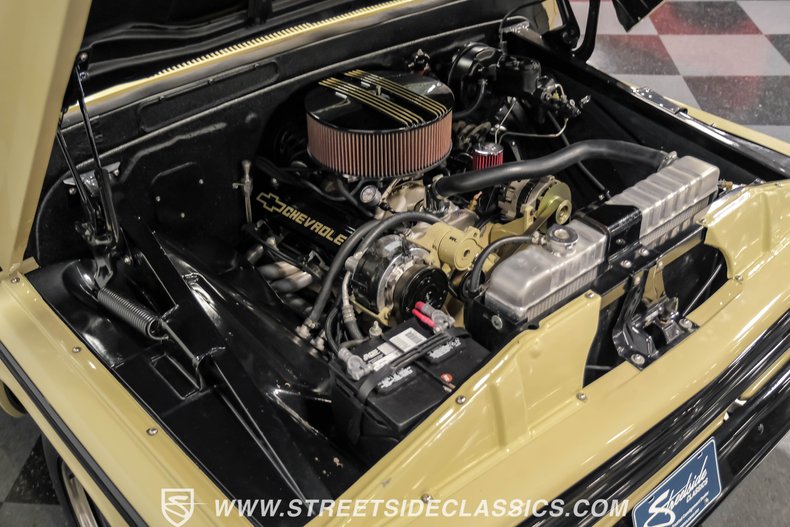 Chevrolet-C10-1963-Desert-Sand-Black-36