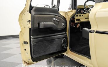 Chevrolet-C10-1963-Desert-Sand-Black-48