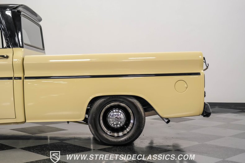 Chevrolet-C10-1963-Desert-Sand-Black-6