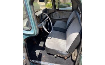 Chevrolet-C10-1963-Patina-Green-Cream-13