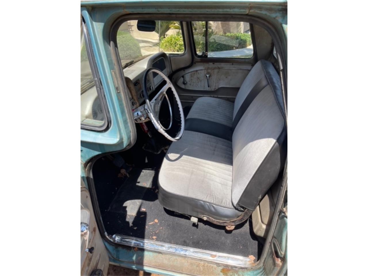 Chevrolet-C10-1963-Patina-Green-Cream-13