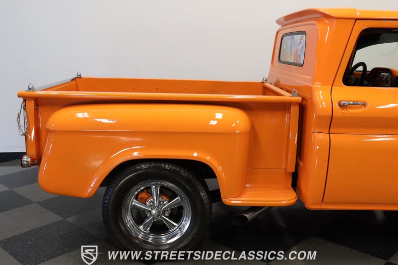 Chevrolet-C10-1963-Tangerine-Orange-Black-27