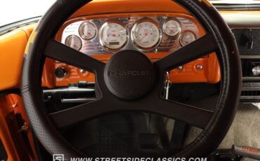 Chevrolet-C10-1963-Tangerine-Orange-Black-33