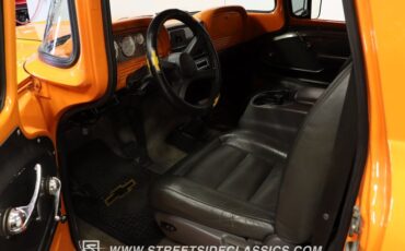 Chevrolet-C10-1963-Tangerine-Orange-Black-4
