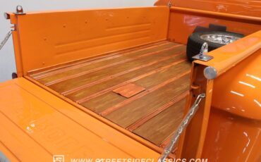Chevrolet-C10-1963-Tangerine-Orange-Black-46