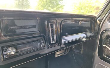 Chevrolet-C10-1964-Silverblack-BlackSilver-12