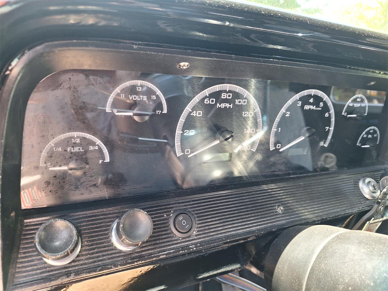 Chevrolet-C10-1964-Silverblack-BlackSilver-8