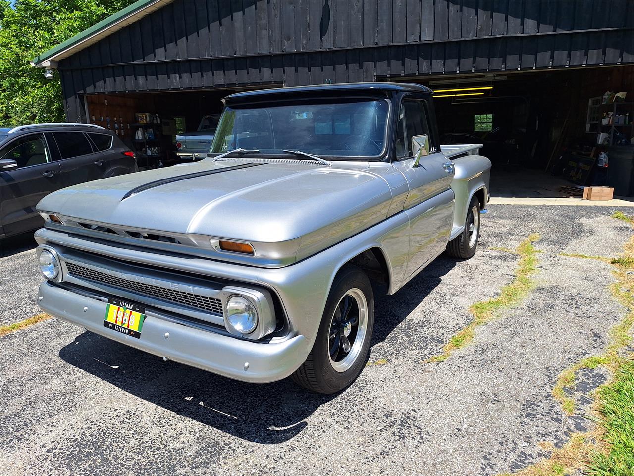 Chevrolet-C10-1964-Silverblack-BlackSilver