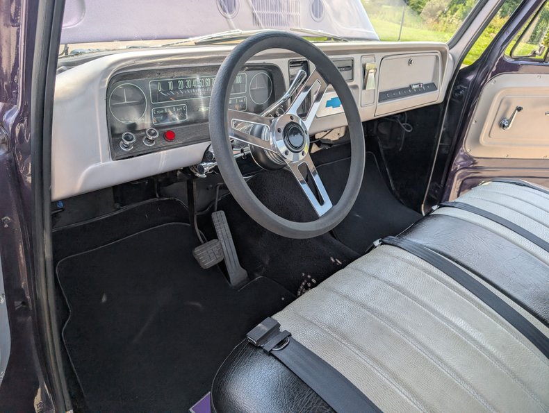 Chevrolet-C10-1965-Purple-Mist-Black-10
