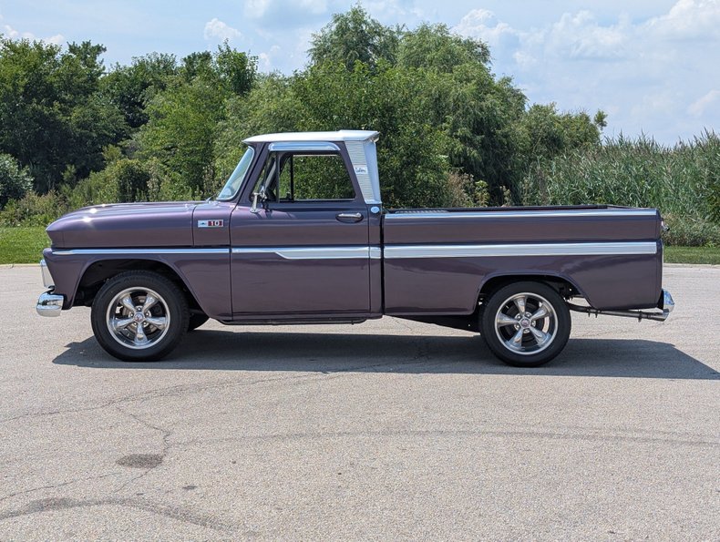 Chevrolet-C10-1965-Purple-Mist-Black-23