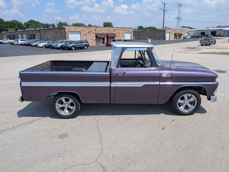 Chevrolet-C10-1965-Purple-Mist-Black-30