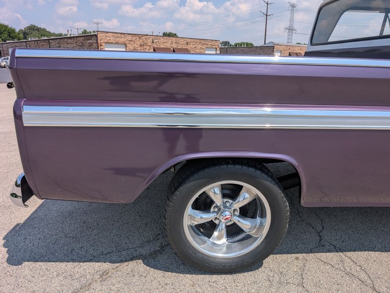 Chevrolet-C10-1965-Purple-Mist-Black-43