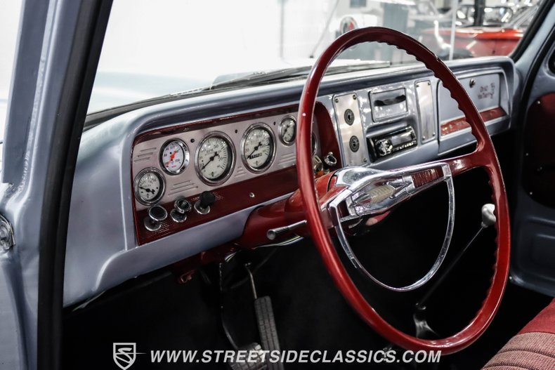 Chevrolet-C10-1966-Blue-Red-39