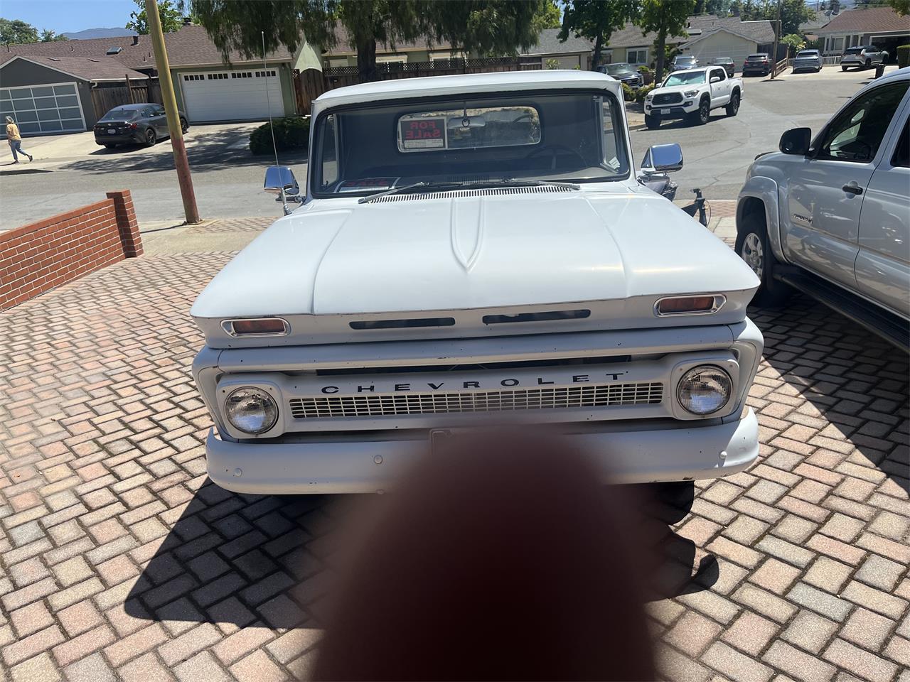 Chevrolet-C10-1966-White-Grey-1