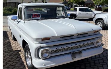 Chevrolet-C10-1966-White-Grey-2