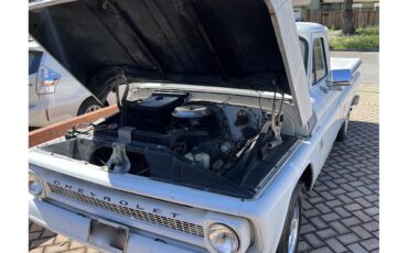Chevrolet-C10-1966-White-Grey-26