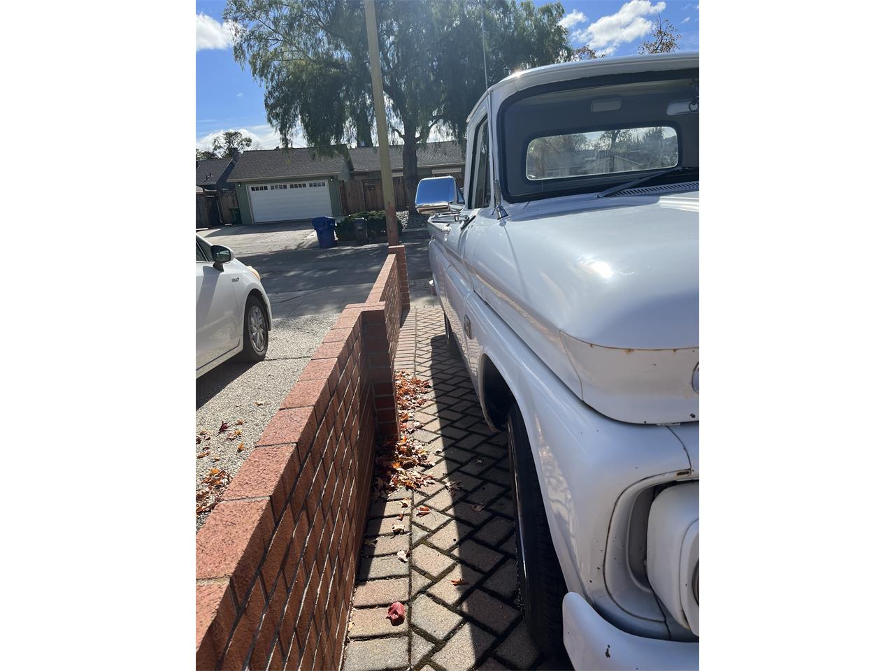 Chevrolet-C10-1966-White-Grey-3