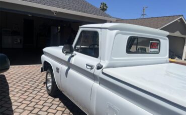Chevrolet-C10-1966-White-Grey-5