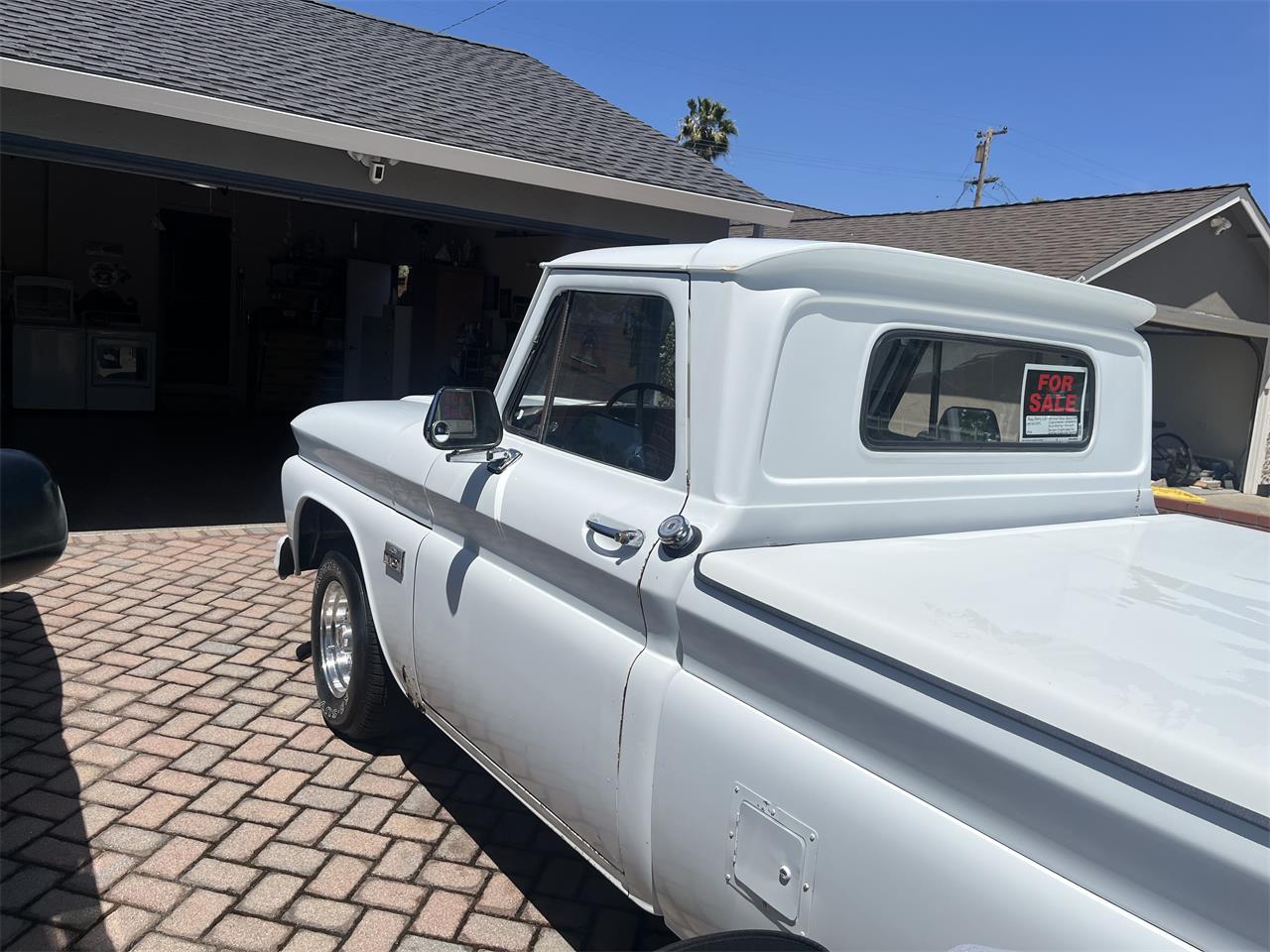 Chevrolet-C10-1966-White-Grey-5