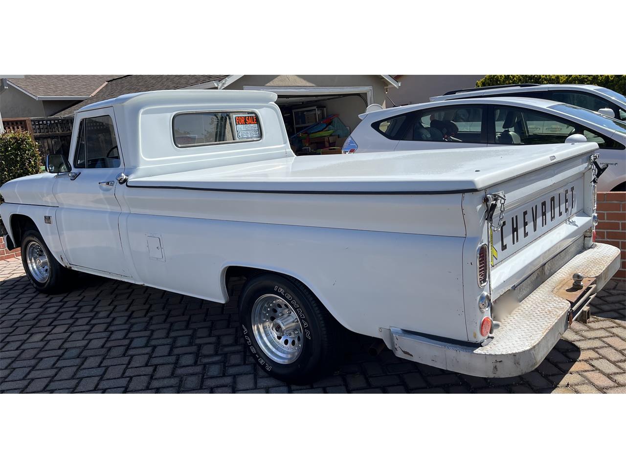 Chevrolet-C10-1966-White-Grey-6