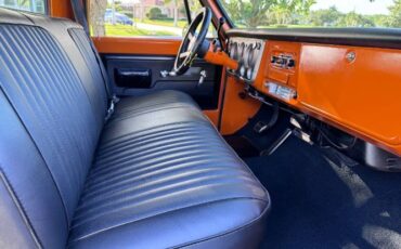 Chevrolet-C10-1967-Custom-13