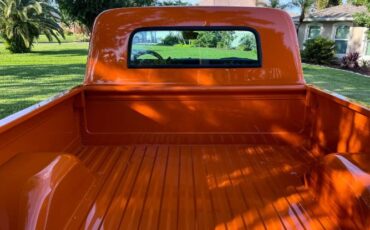 Chevrolet-C10-1967-Custom-15