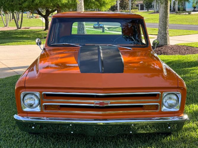 Chevrolet-C10-1967-Custom-19