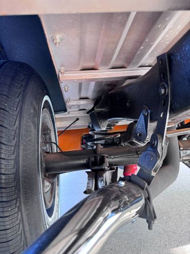 Chevrolet-C10-1967-Custom-4