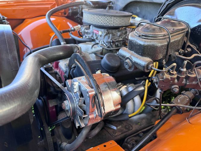 Chevrolet-C10-1967-Custom-8