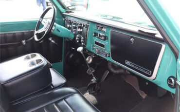 Chevrolet-C10-1967-Light-Green-Black-Light-Green-11