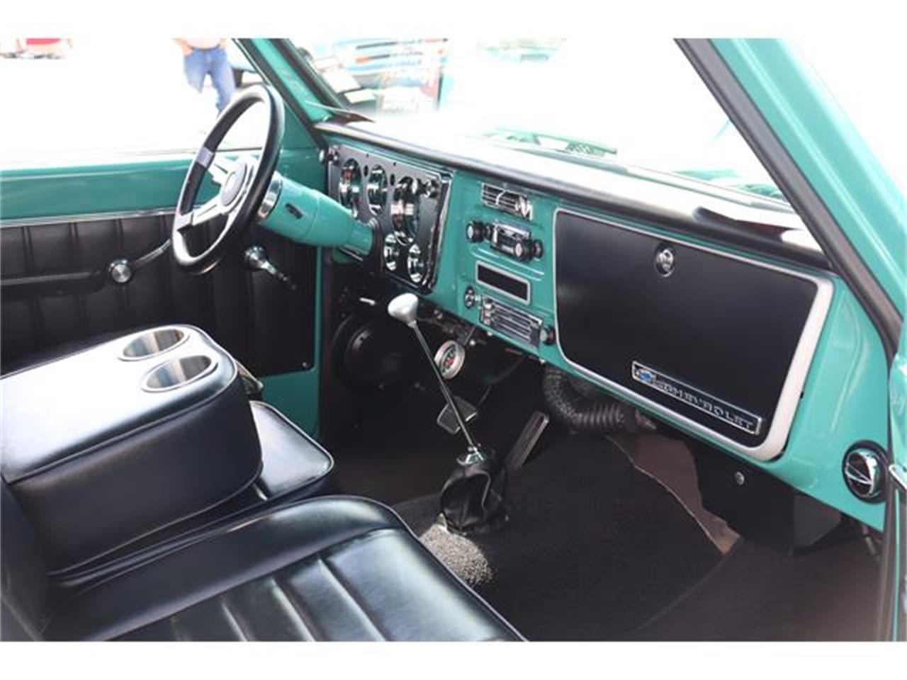 Chevrolet-C10-1967-Light-Green-Black-Light-Green-11