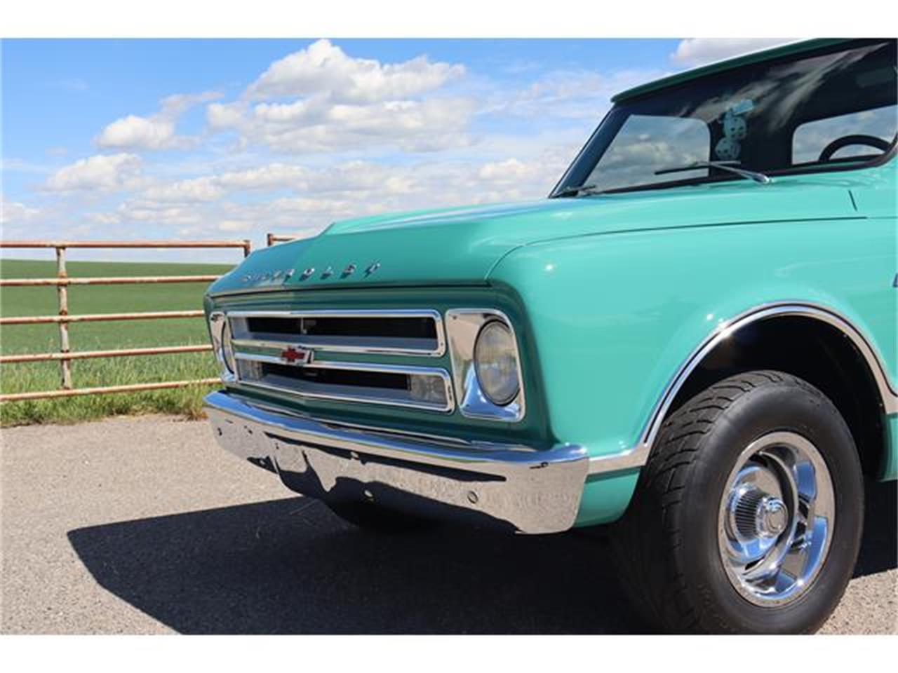 Chevrolet-C10-1967-Light-Green-Black-Light-Green-6