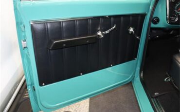 Chevrolet-C10-1967-Light-Green-Black-Light-Green-8